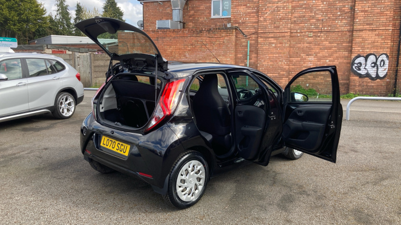 Toyota Aygo 1.0 VVT-i X-Play TSS 5dr x-shift Petrol Hatchback